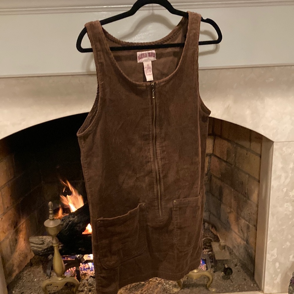 Alaska Blues brown jumper medium